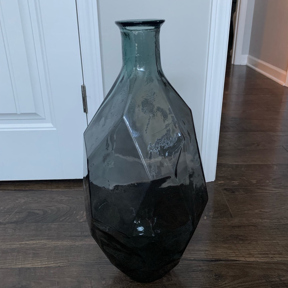 Blue vase!